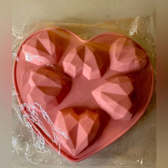Two silicone heart molds - Picture 1 of 2